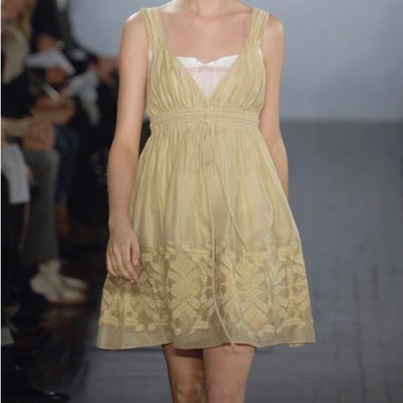 Banana Republic Dresses & Skirts - Banana Republic - Size 2 - Runway Collection - Women
Spring / Summer 2007